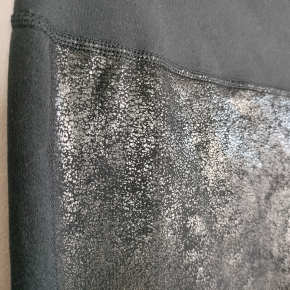 NWOT ZELLA Shimmer Crackle Front Mid Rise Full Length Leggings in Black Sz. L - Picture 4 of 8